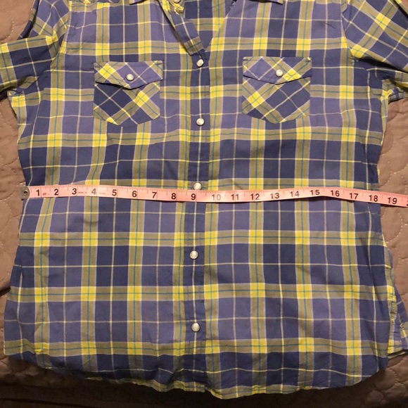 💟BNWT. American Eagle button up. Size Large. - Picture 9 of 9